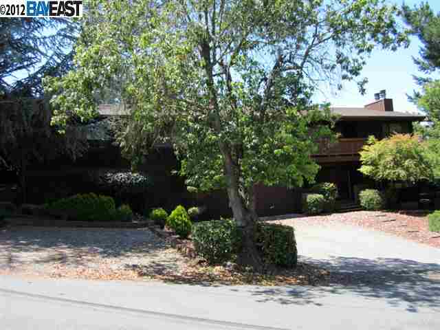1365 Brewster Dr, El Cerrito, CA 94530 photo 1