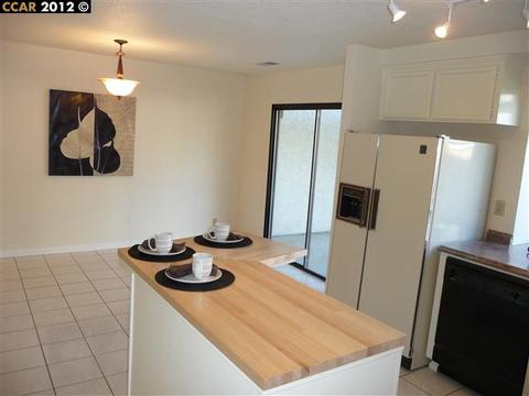 2207 Lake Ridge Ct, Martinez, CA 94553 photo 1
