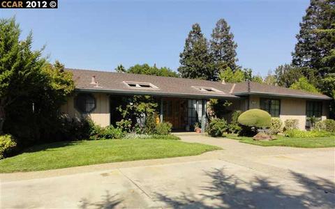855 Ridge Dr, Concord, CA 94518 photo 1