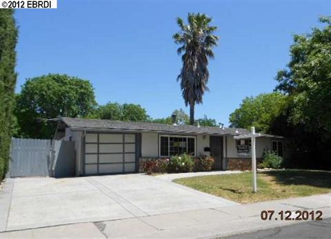 2373 Krueger Dr, Concord, CA 94520 photo 1