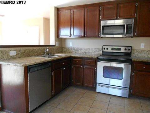 423 Turquoise Dr, Hercules, CA 94547 photo 1