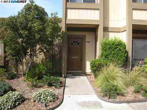 1008 Easter Ln, Alameda, CA 94502 photo 1