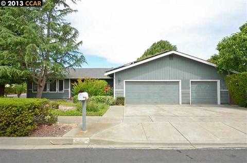 1749 Risdon Rd, Concord, CA 94518 photo 1
