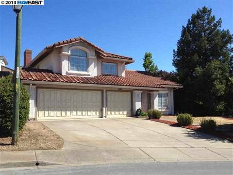124 Cortes Ct, Hercules, CA 94547 photo 1