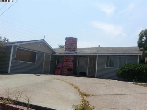 716 School St, Pittsburg, CA 94565 photo 1