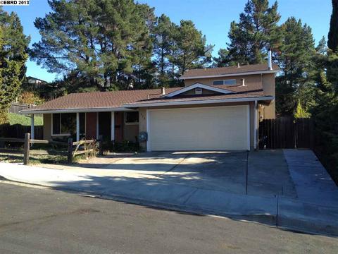 828 Tradewind Ln, Rodeo, CA 94572 photo 1