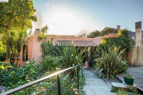 2 Ardmore Rd, Kensington, CA 94707 photo 1