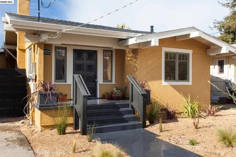 3014 Stanton St, Berkeley, CA 94702 photo 1