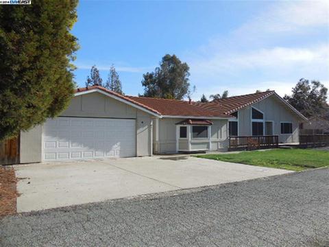 1768 Cantrell Ct, Concord, CA 94521 photo 1