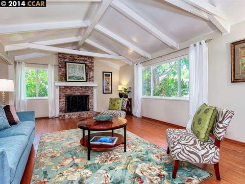 682 Carroll Dr, Moraga, CA 94556 photo 1