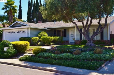 4246 Suzanne Dr, Pittsburg, CA 94565 photo 1