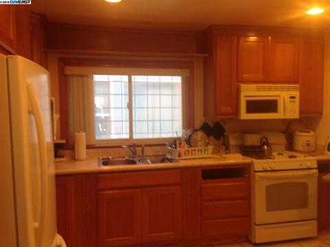 1326 Harmon St, Berkeley, CA 94702 photo 1