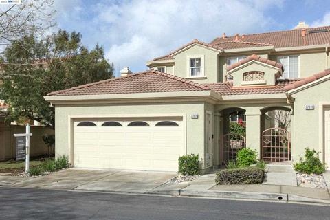 22029 E Lyndon Loop, Castro Valley, CA 94552 photo 1