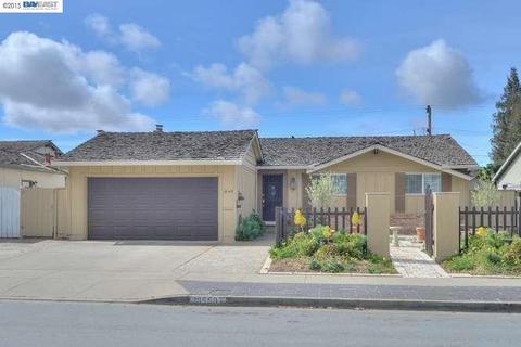36559 Oak St, Fremont, CA 94536 photo 1