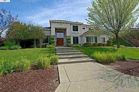 8219 Regency Dr, Pleasanton, CA 94588 photo 1
