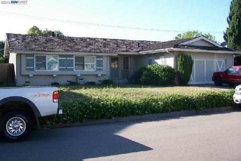 8452 Wicklow Ln, Dublin, CA 94568 photo 1