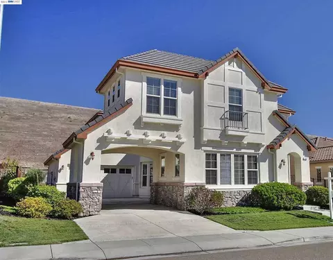 7757 Ridgeline Dr, Dublin, CA 94568 photo 1
