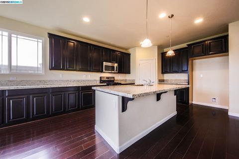 1500 Sycamore Dr, Oakley, CA 94561 photo 1
