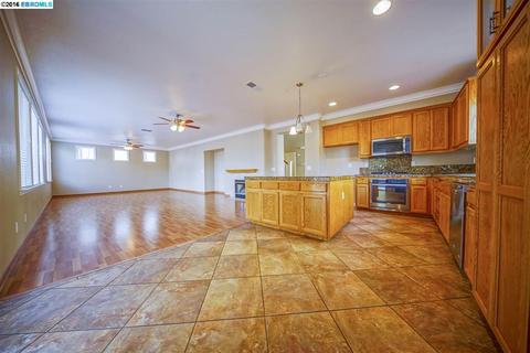 2425 Silveria Way, Antioch, CA 94531 photo 1