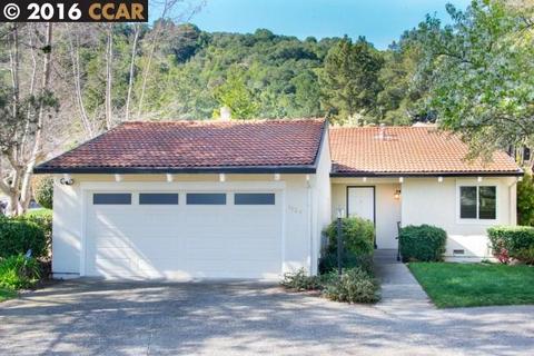 1724 Saint Andrews Dr, Moraga, CA 94556 photo 1