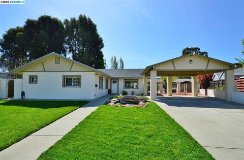 1777 Canyon Dr, Pinole, CA 94564 photo 1