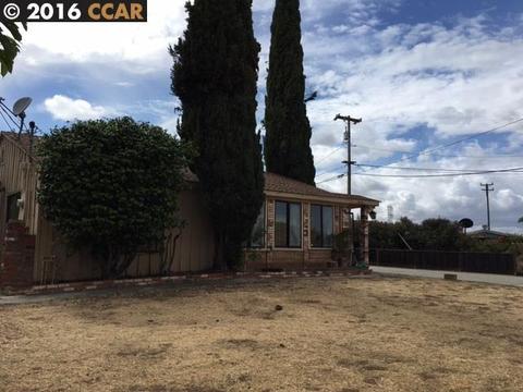 4520 Blum Rd, Martinez, CA 94553 photo 1