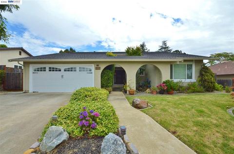 18690 E Cavendish Dr, Castro Valley, CA 94546 photo 1