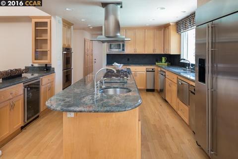 1130 Keith Dr, Concord, CA 94518 photo 1