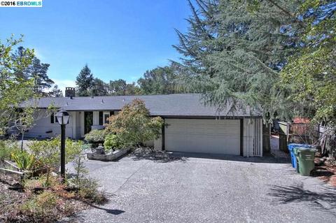 686 Carroll Dr, Moraga, CA 94556 photo 1