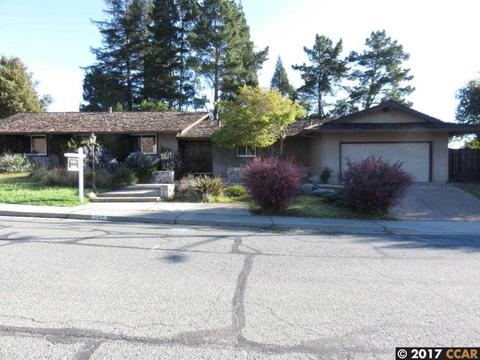 747 Crossbrook Dr, Moraga, CA 94556 photo 1
