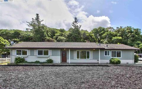 7551 Chester Dr, Salinas, CA 93907 photo 1