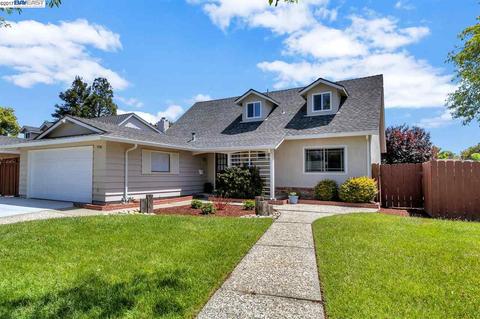 7736 Hazelnut Dr, Newark, CA 94560 photo 1