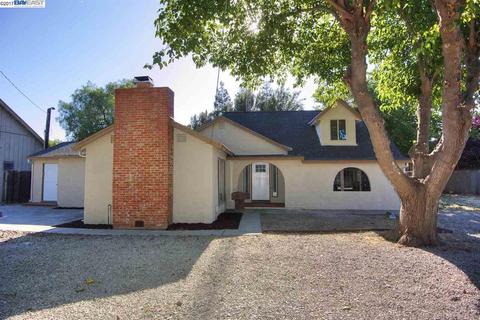 2350 S Macarthur Dr, Tracy, CA 95376 photo 1
