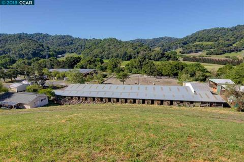 1105 Bear Creek Rd, Martinez, CA 94553 photo 1