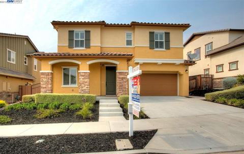 4628 Kinsley St, Dublin, CA 94568 photo 1