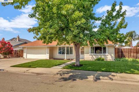1745 Darwin Ave, Livermore, CA 94550 photo 1