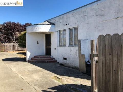 2909 Stanton St, Berkeley, CA 94702 photo 1
