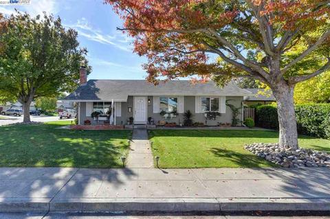 889 Mohawk Dr, Livermore, CA 94551 photo 1