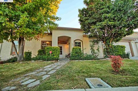 1926 Maplegrove Ln, Tracy, CA 95376 photo 1