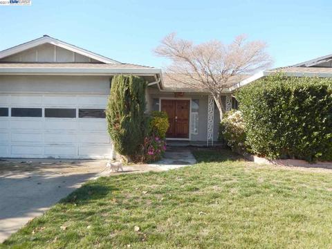 35837 Burning Tree Dr, Newark, CA 94560 photo 1