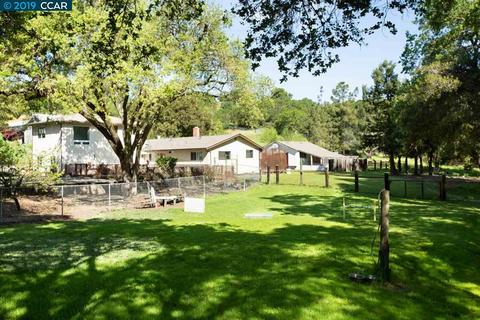 2995 Upton Rd, Martinez, CA 94553 photo 1