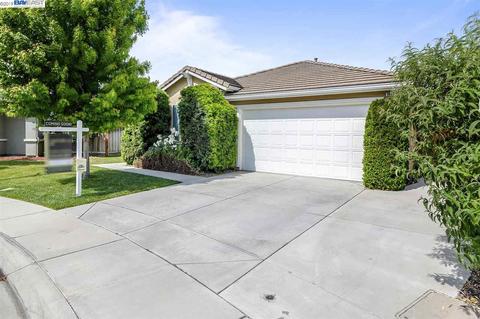 1645 Courtyard, Manteca, CA 95337 photo 1