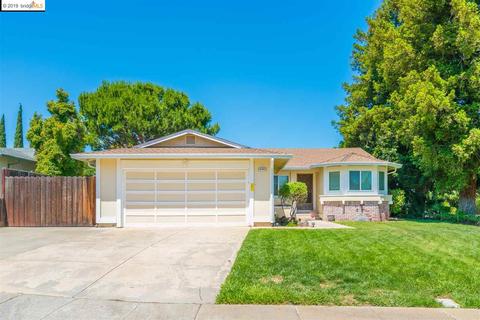 2124 Douglas Ct, Pittsburg, CA 94565 photo 1