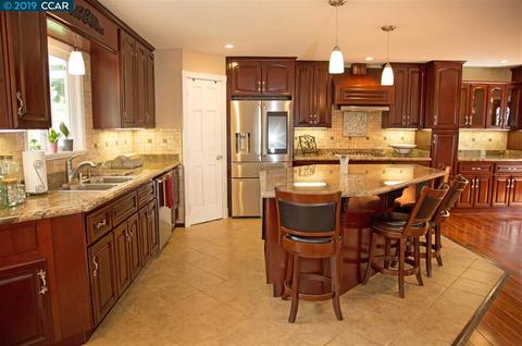 1719 Greentree Dr, Concord, CA 94521 photo 1