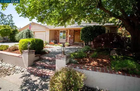 4760 Olive Dr, Concord, CA 94521 photo 1