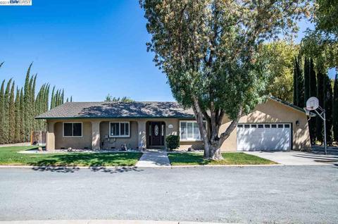 16347 Tsirelas Dr, Tracy, CA 95304 photo 1