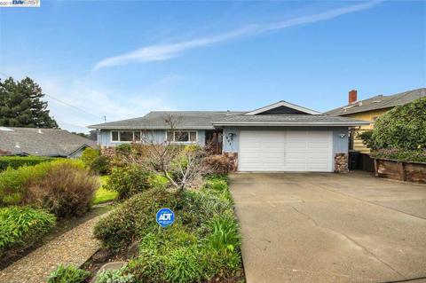 902 Spruce Ct, Rodeo, CA 94572 photo 1