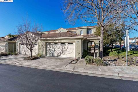 22009 E Lyndon Loop, Castro Valley, CA 94552 photo 1
