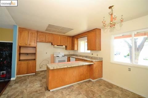 1631 Yeoman Dr, Concord, CA 94521 photo 1