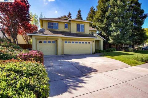329 Glenbriar Cir, Tracy, CA 95377 photo 1